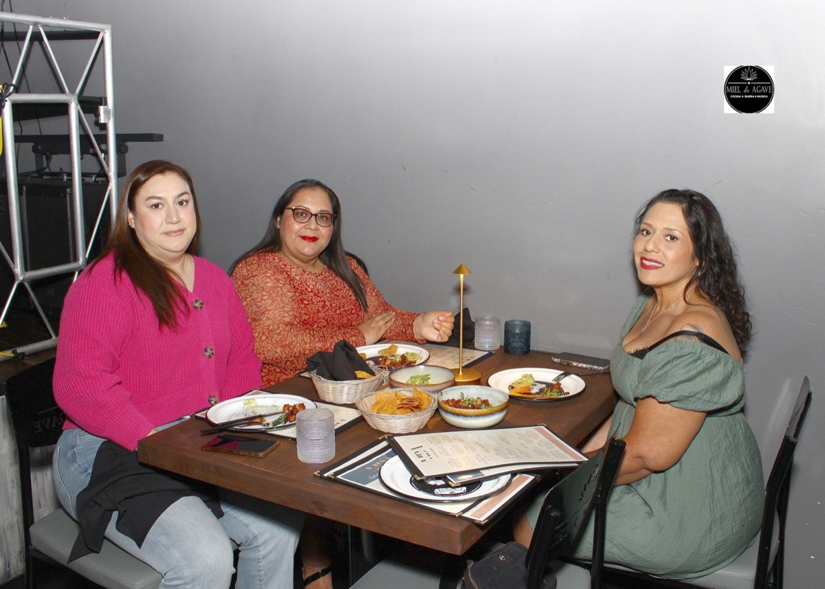 Three friends, one table at Miel de Agave